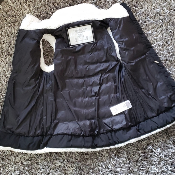 Causal Young Adult Vest - Picture 3 of 6